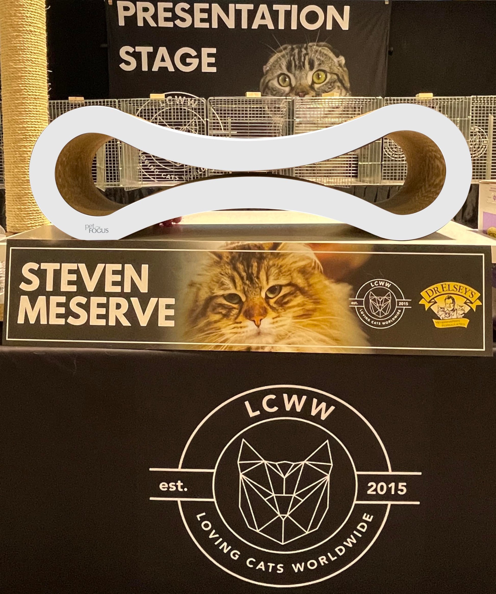 PetFocus® Ultimate Cat Scratcher Lounge, Superior Cardboard & Construction, Reversible Durable & Long Lasting Scratcher, significantly outlasts cheaper alternatives. (Cloud White) - DeKove